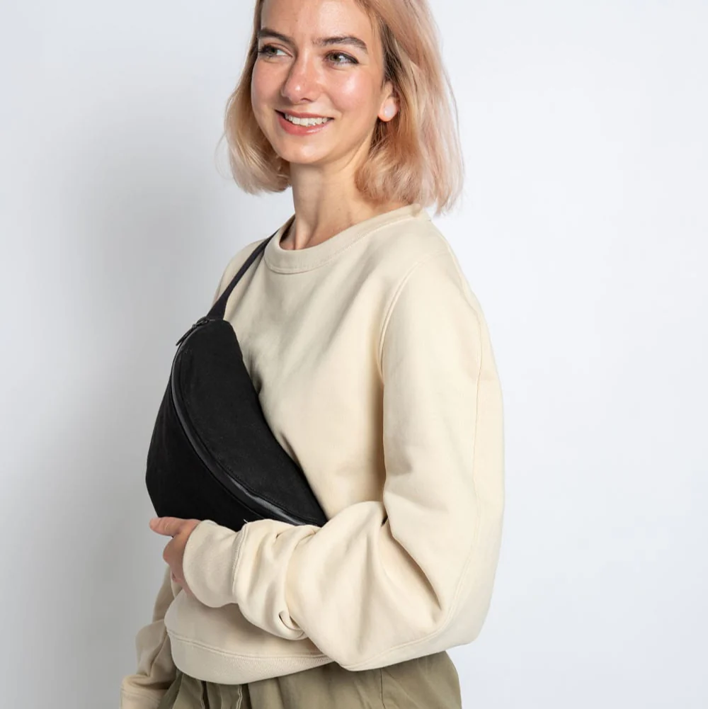 Trakke Banana Crossbody Bag - Image 21