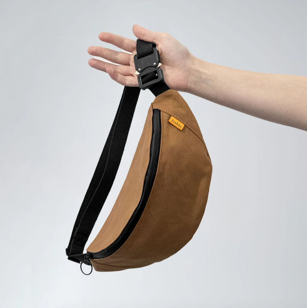 Trakke Banana Crossbody Bag - Image 5